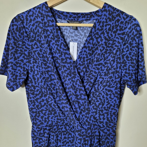 Banana Republic Factory Casual Wrap Dress Size Small NWT - Picture 4 of 10